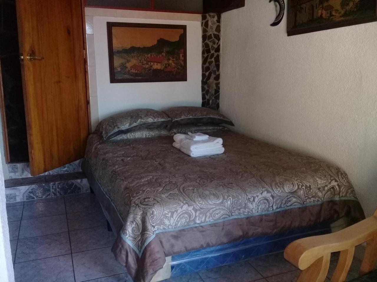 Hotel Nuestro Sueno San Antonio Palopo Exterior photo
